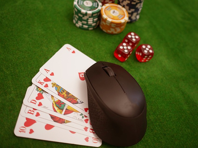 Why do online casinos offer casino bonuses?